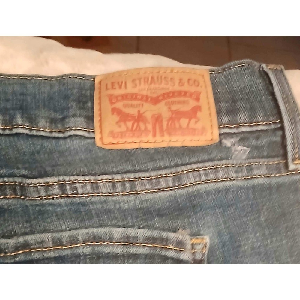 Levis Classic Bootcut Jeans Womens 24W Medium Wash Denim Plus Size 23649-0020 - Picture 5 of 5